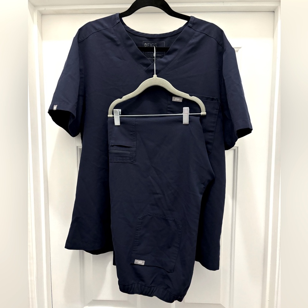 Figs Navy Blue women’s Scrub Set